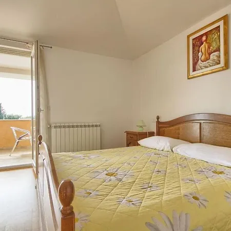 Olivia 3km Beach Villa *