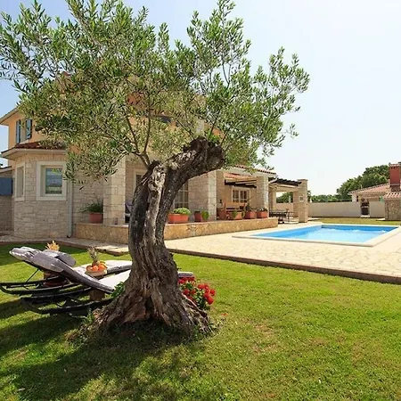וילה Olivia 3km Beach Galižana